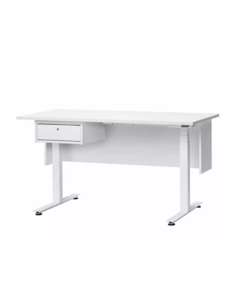 Electrically adjustable Desk