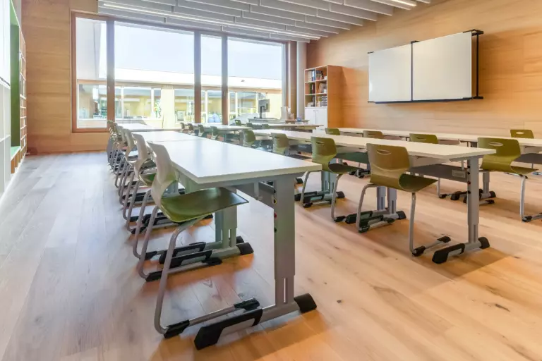 C shape teacher table