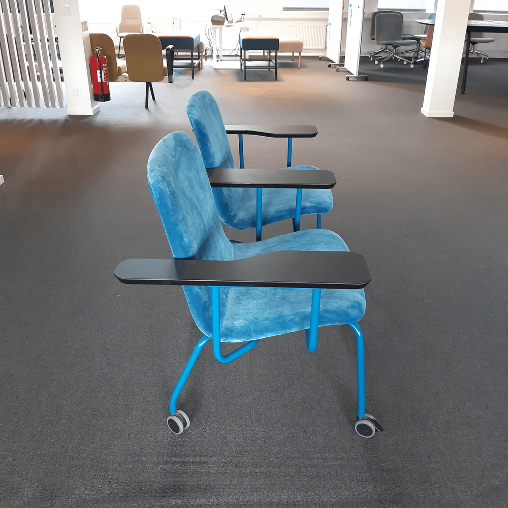 Hybe 2-seater chair with wheels