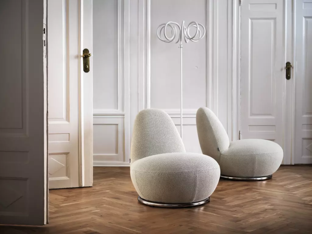 Oppo armchair