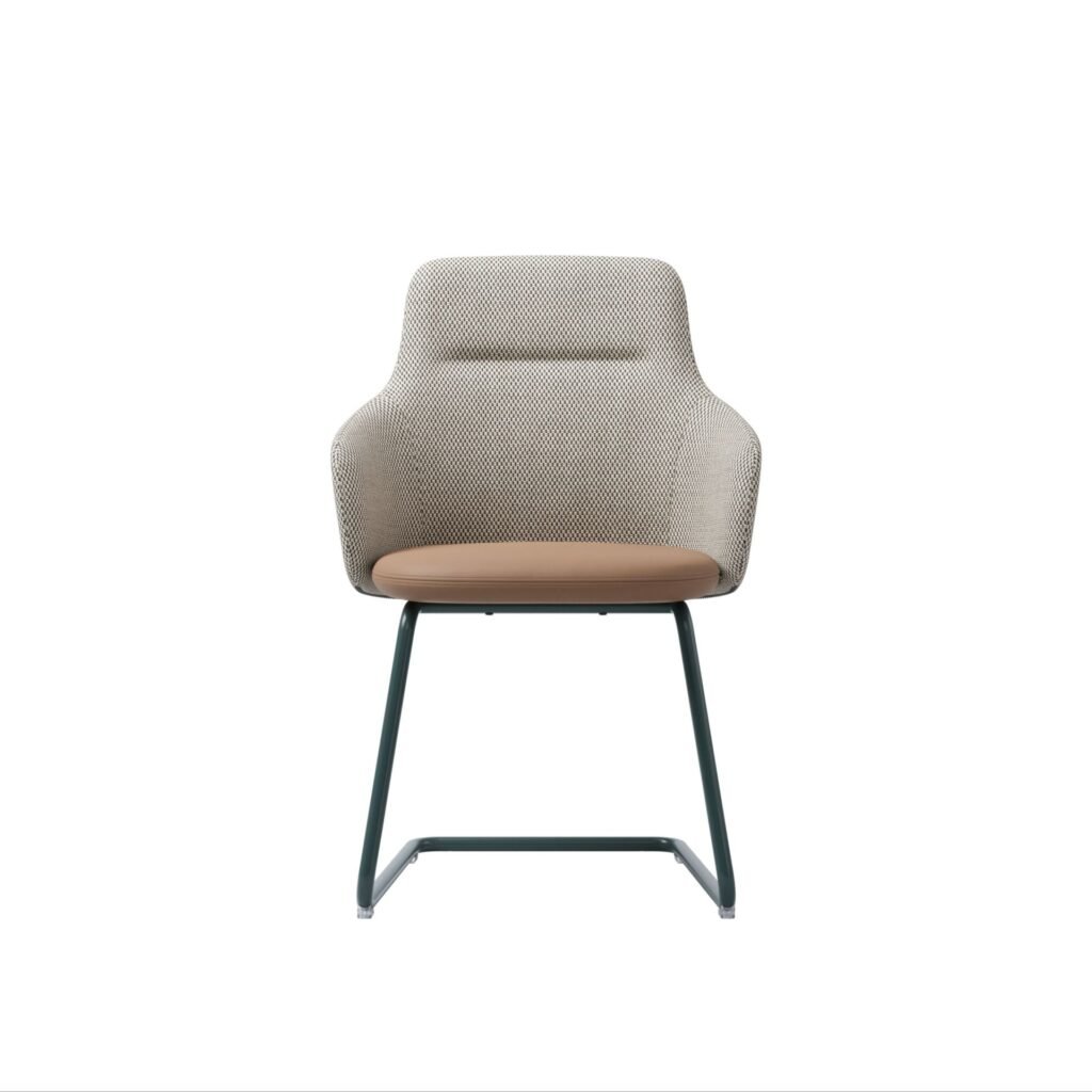 Reco, chair with cantilever base