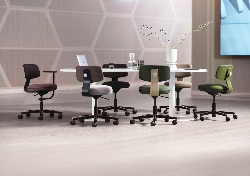 Savo 360 normal height meeting chair, gas lift